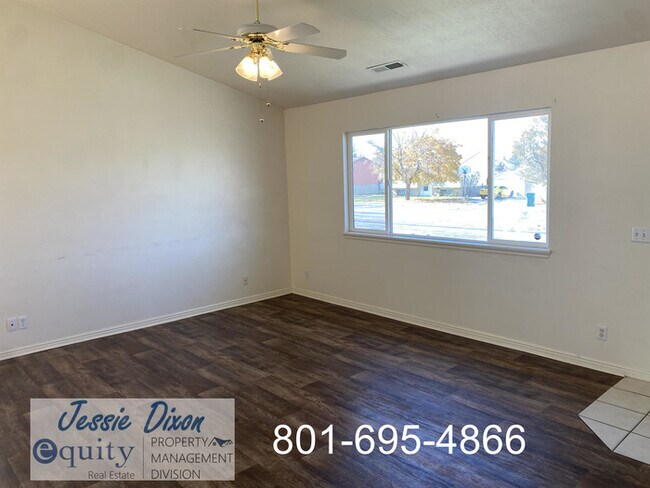 Foto del edificio - 1322 N Monroe Blvd