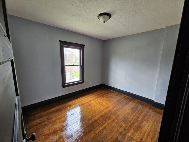 Foto del edificio - 11806 Parkview Ave