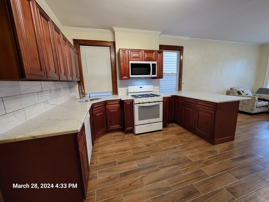 28 Willowdale Ave Unit 1, Montclair, NJ 07042 Apartments in Montclair