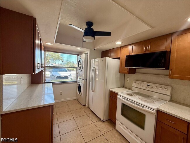 Foto del edificio - 1429 Cape Coral Pkwy W