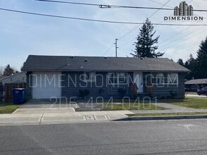 Building Photo - 1202 28th St SE