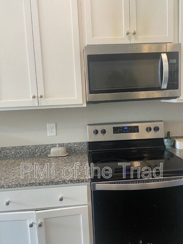 Foto del edificio - 2953 York Pl Dr NE