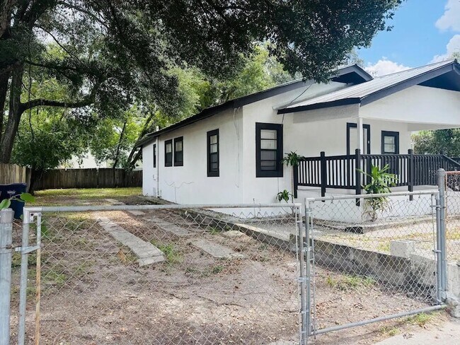 Foto del edificio - 3711 N 35th St