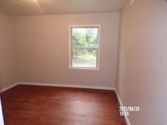 Foto del edificio - 1424 NW Logan Ave