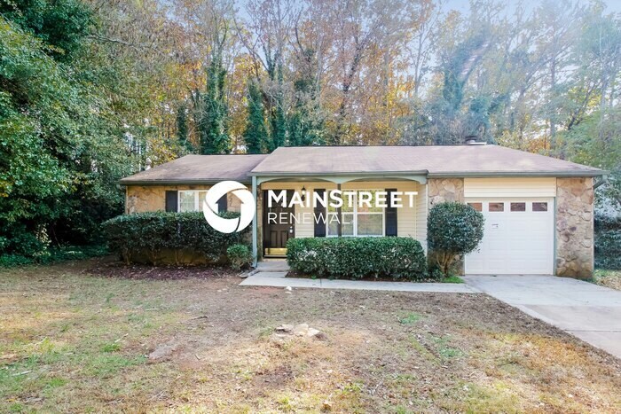 3 Bedroom Pet-Friendly Home in Stone Mountain, GA with Main Street Renewal - 3 Bedroom Pet-Friendly Home in Stone Mountain, GA with Main Street Renewal