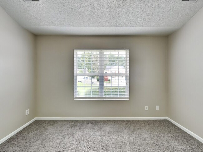 Foto del edificio - 220 Ashland Manor Dr