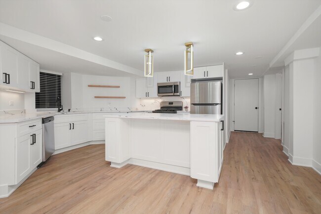 Foto del edificio - 2613 N Fairfield Ave