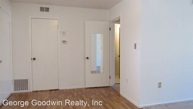 Building Photo - 1220 14th Ave