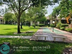 Foto del edificio - 2339 SW 15th St