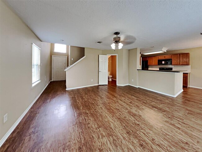 Building Photo - 706 Razee Ct