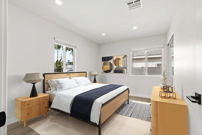 Foto del edificio - 1902 N Hollywood Way