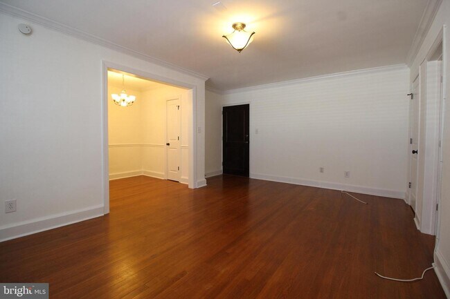 Foto del edificio - 820 S Washington St