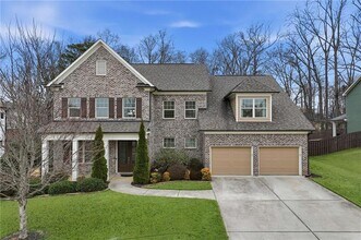 Building Photo - 512 Edgewater Dr