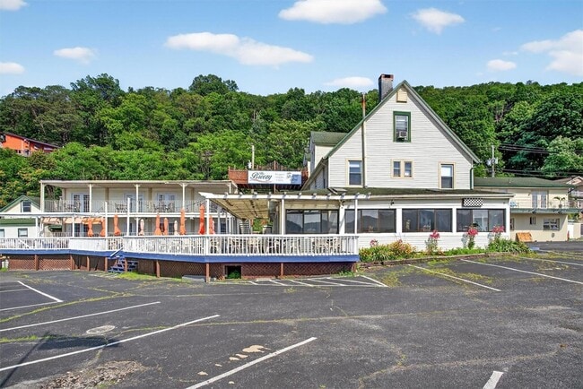 Building Photo - 620 Jersey Ave