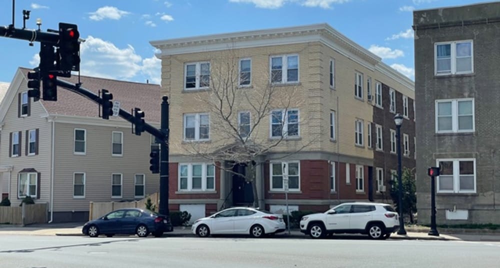 Primary Photo - 296-300 Washington St