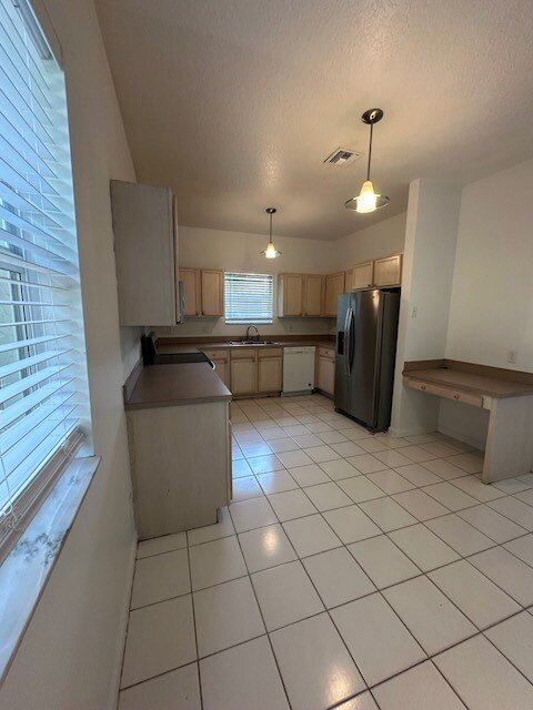 Photo - 1731 Lavue Ave (Lake Worth Beach, FL) House