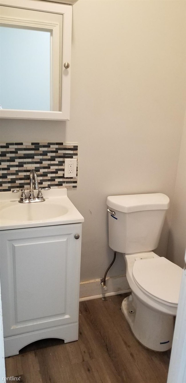 Building Photo - Studio, 1 bath  - 381 Central Ave Apt 1A