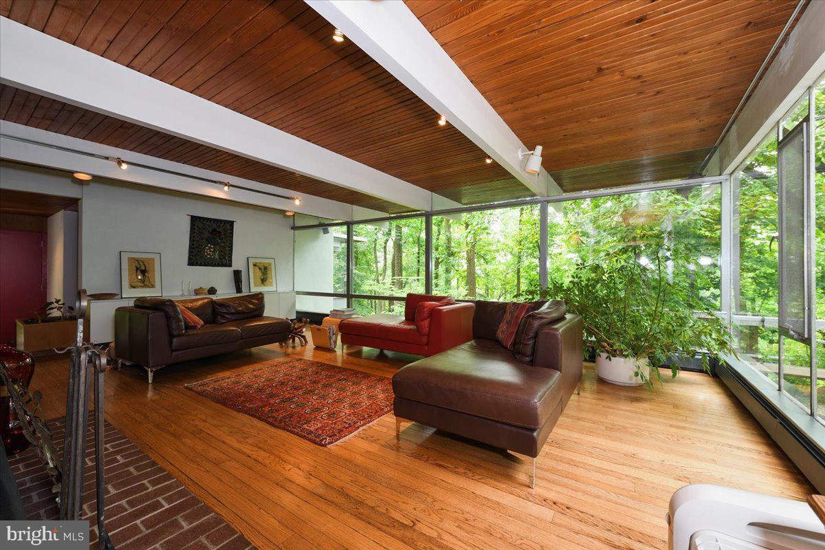 Primary Photo - 74 Woodland Dr