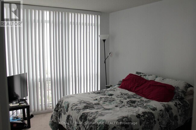 Building Photo - 11-4211 Brunel Ct