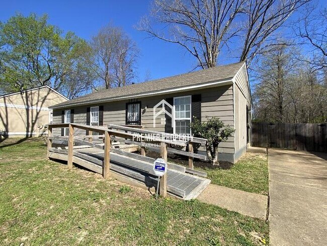 Building Photo - 3876 Lucky Trail Dr