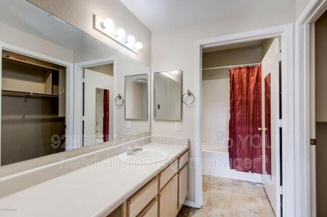 Building Photo - 4343 Soliere Ave