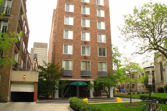Primary Photo - 1616 Hinman Ave
