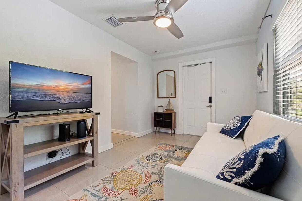 Foto principal - 4801 14th Ave S