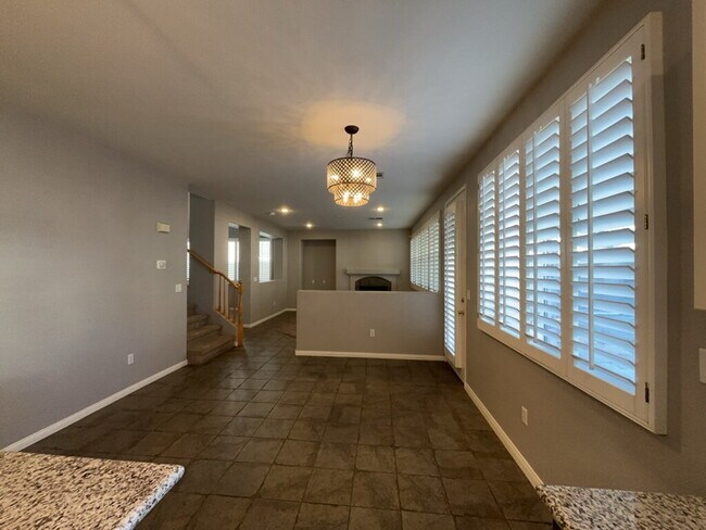 Foto del edificio - This wonderful 4-bedroom home is located i...