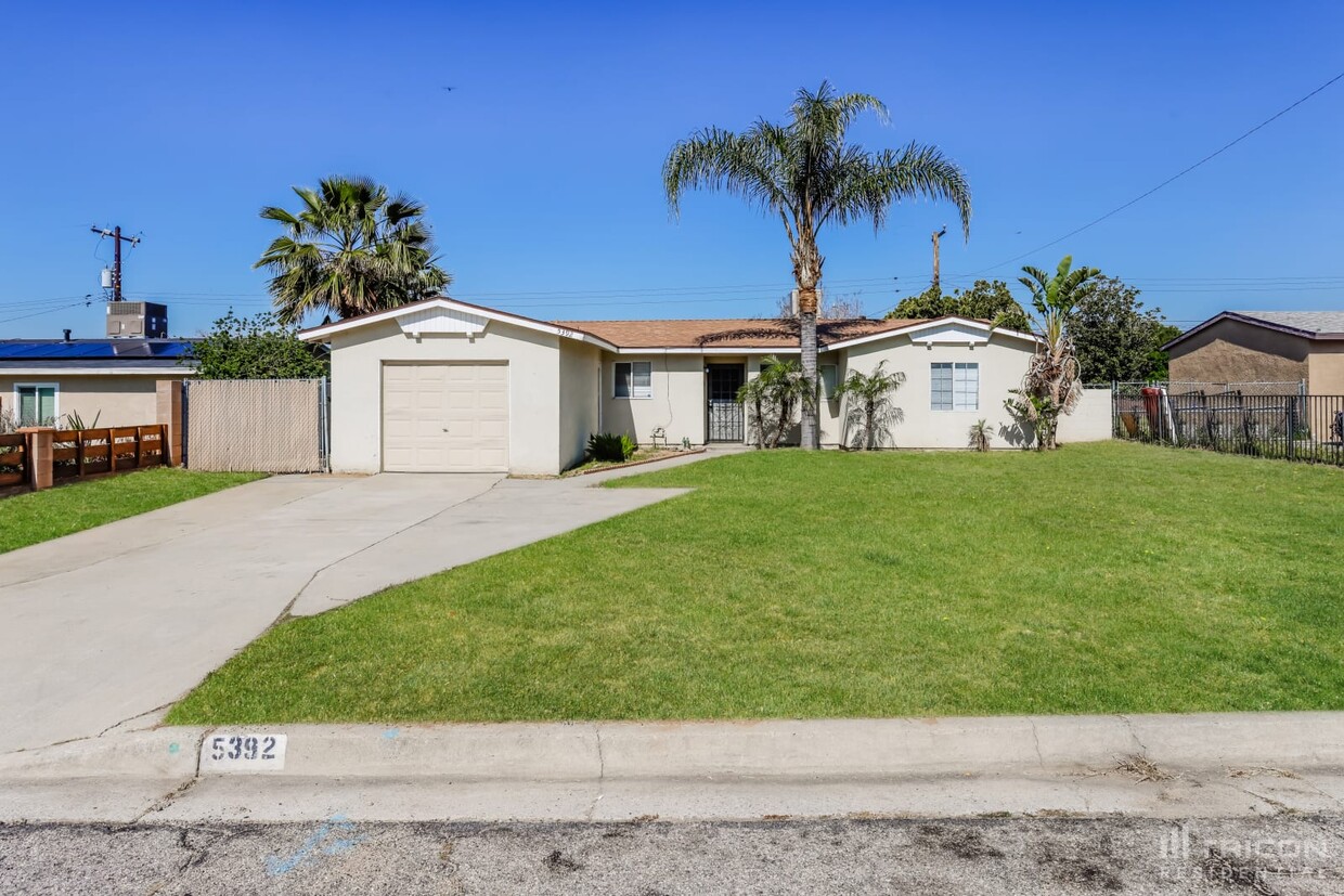 Foto principal - 5392 Newbury Avenue San Bernardino CA