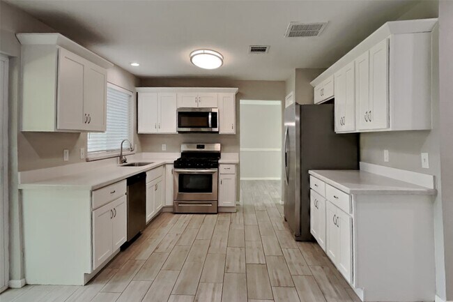 Foto del edificio - 9219 Palm Shores Dr