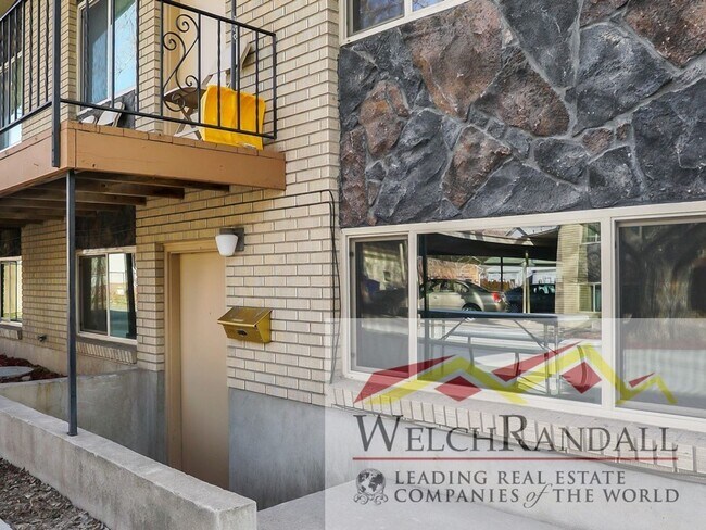 Foto del edificio - 2340 2nd St