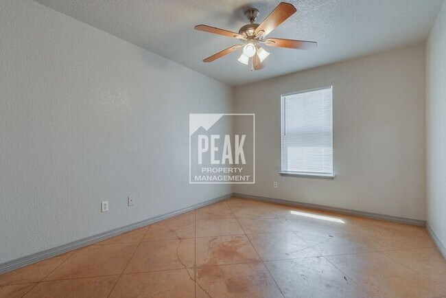 Building Photo - Home for rent in Springtown + Brand New La...