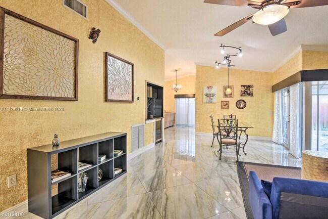 Foto del edificio - 4 br, 3.5 bath House - 531 SW 167th Ter