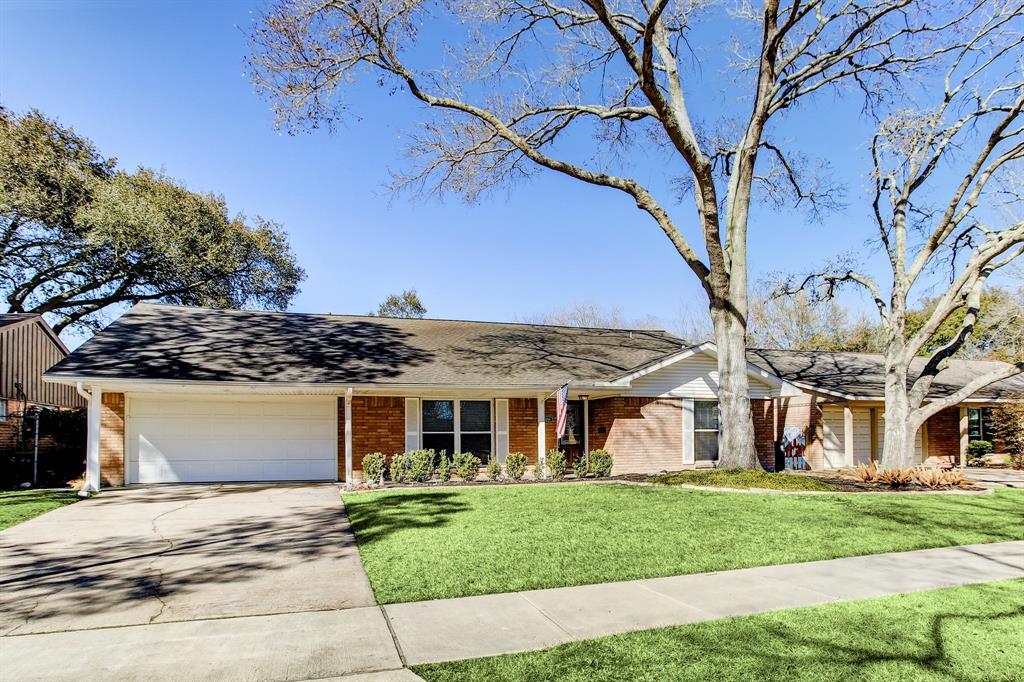 Foto principal - 5718 Belrose Dr