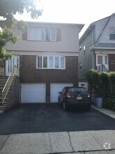 Building Photo - 69 Isabella Ave