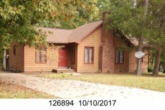Building Photo - 17 McBenson Pl
