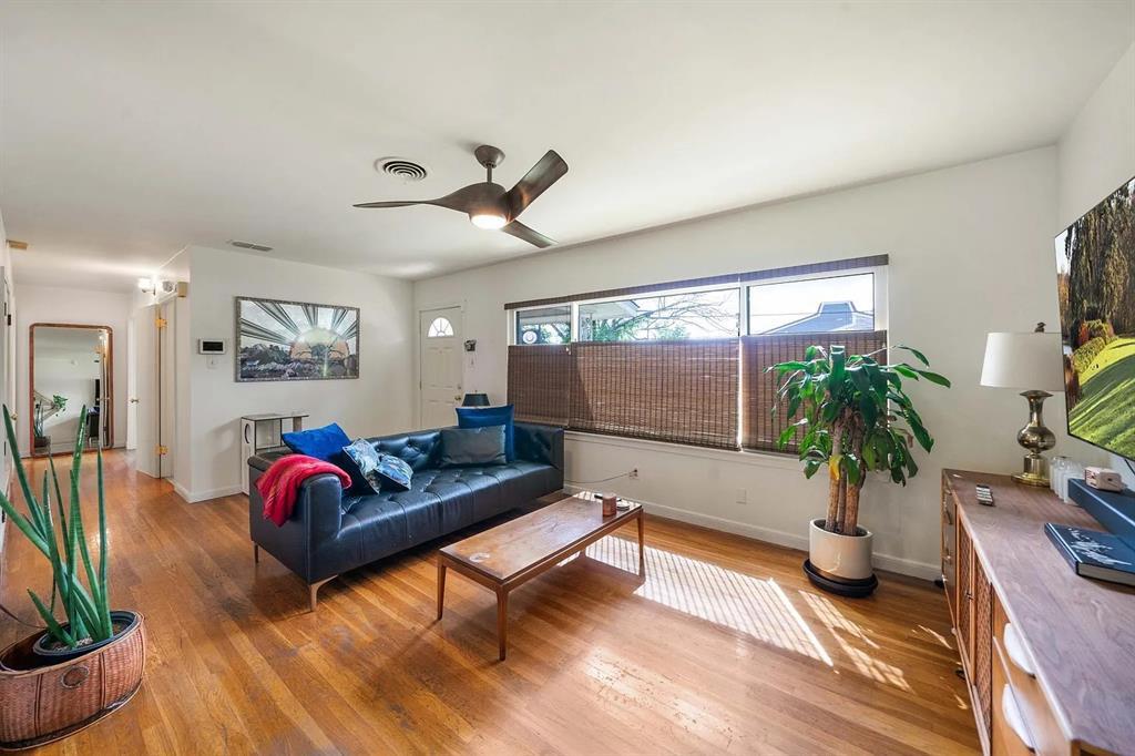 Primary Photo - 7903 Tisdale Dr