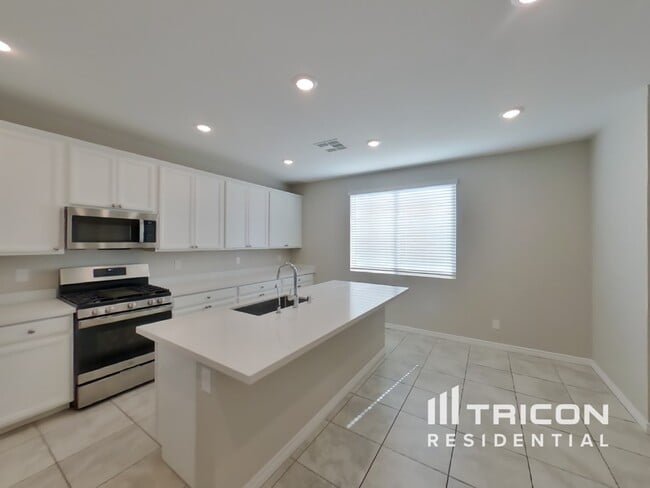 Foto del edificio - 6563 Smithville Ave