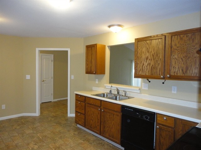 Building Photo - 5423 Twin Bridge Court