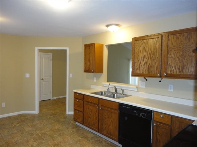 Building Photo - 5423 Twin Bridge Ct