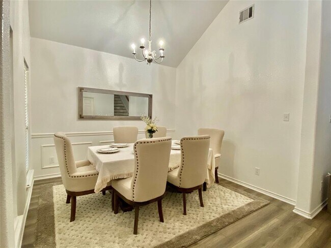 Foto del edificio - 13725 Plum Valley Dr