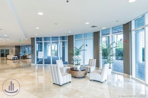 Building Photo - 6515 Collins Ave