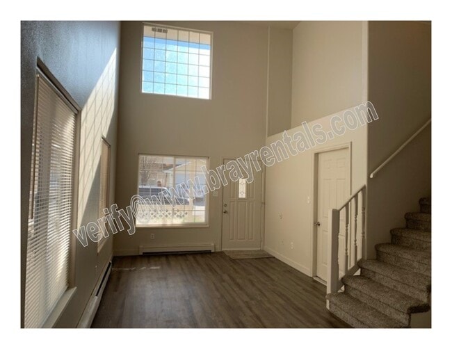 Foto del edificio - 2943 Bunting Ave