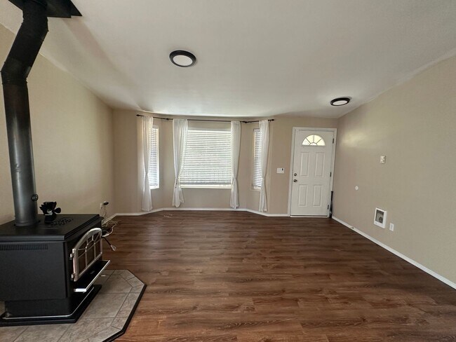Building Photo - Your Private Lake Retreat Awaits in Clearwood