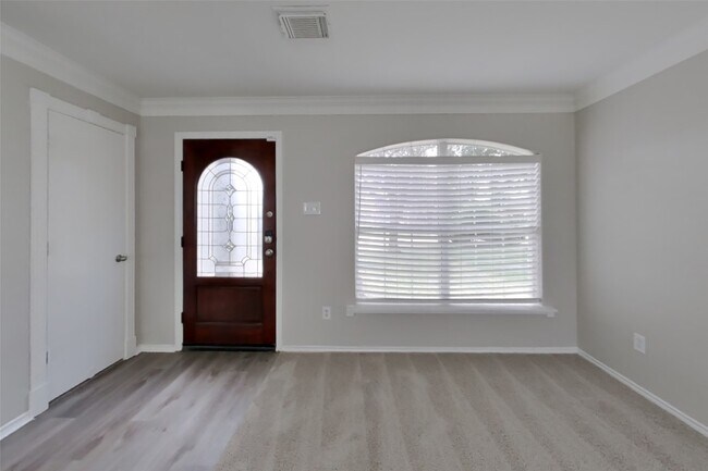 Building Photo - 12607 Rio Grande Ln