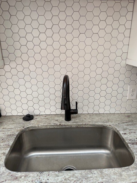 Detalle de la cocina - 210 E Grace St