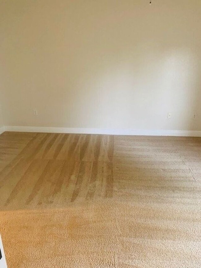 Building Photo - Towhome in La Fortuna, Kissimmee