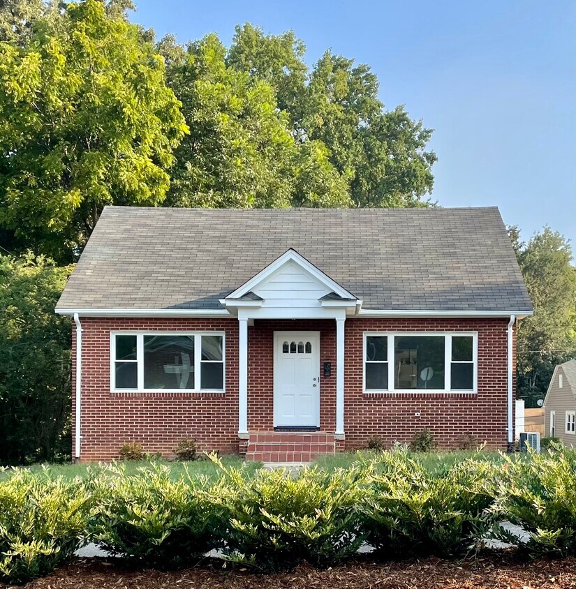 Primary Photo - 434 N Green St