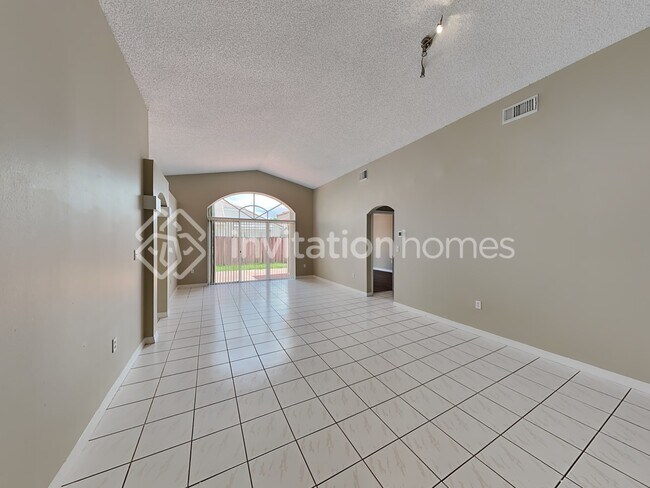 Foto del edificio - 15745 SW 82nd St