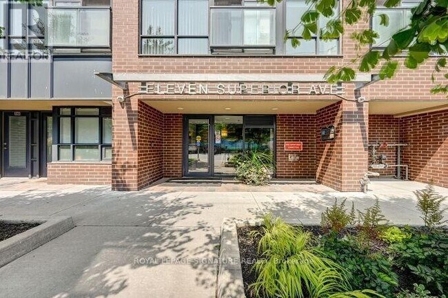 Photo du bâtiment - 11 Superior Ave